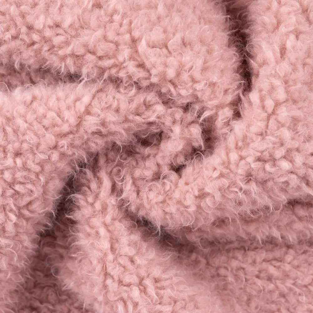Curly Fur 1069