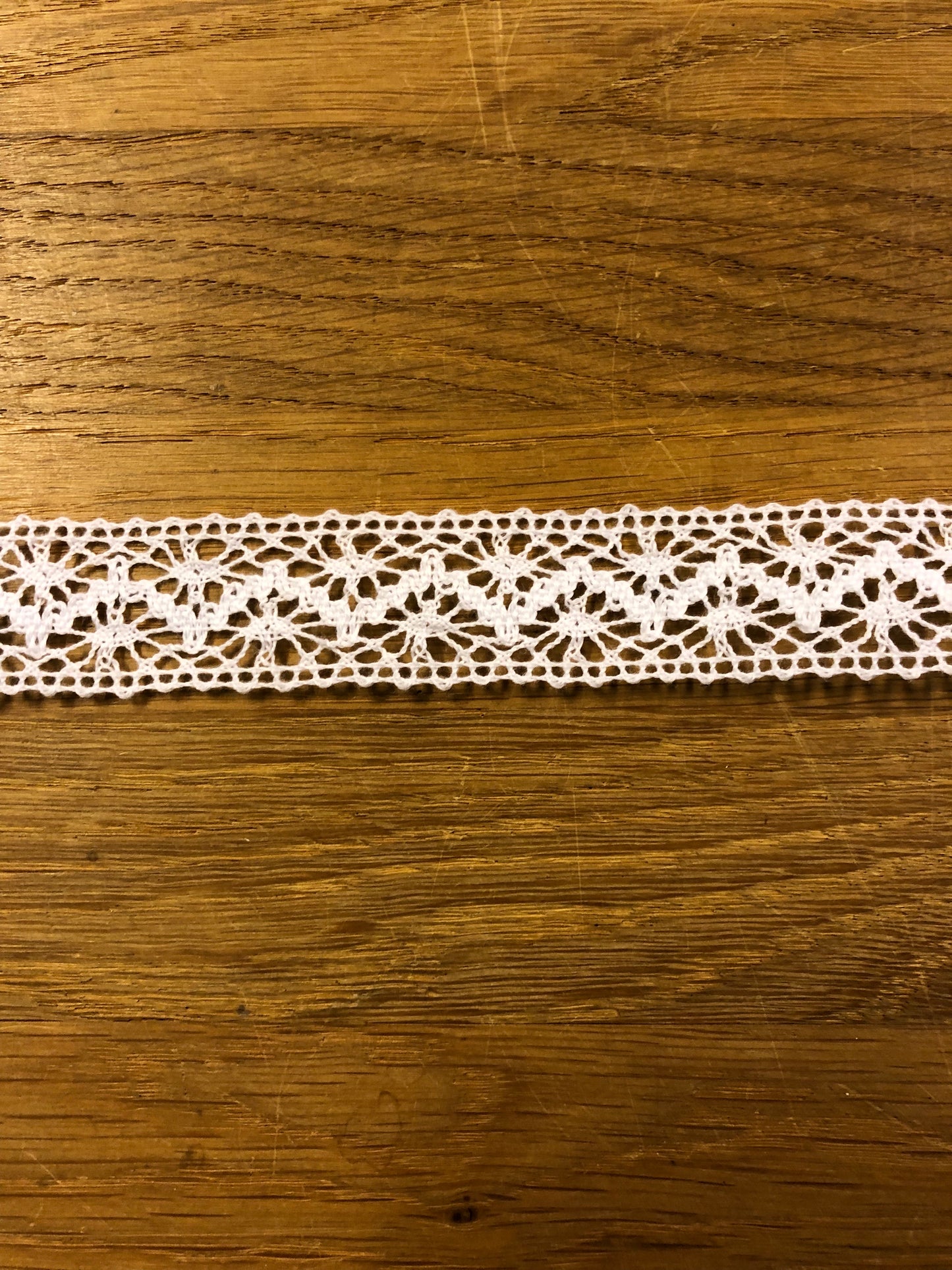 Blúnda Aalst-hvít / 23mm/