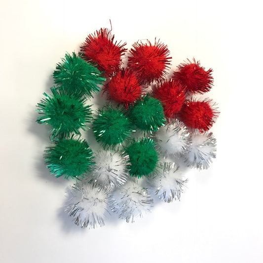 Litlir dúskar 2cm 18stk - Hvítir, rauðir og grænir