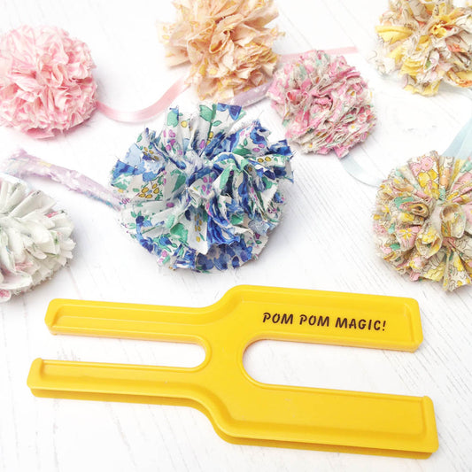 Pom Pom maker