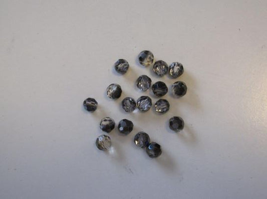 Top quality facetted glass beads