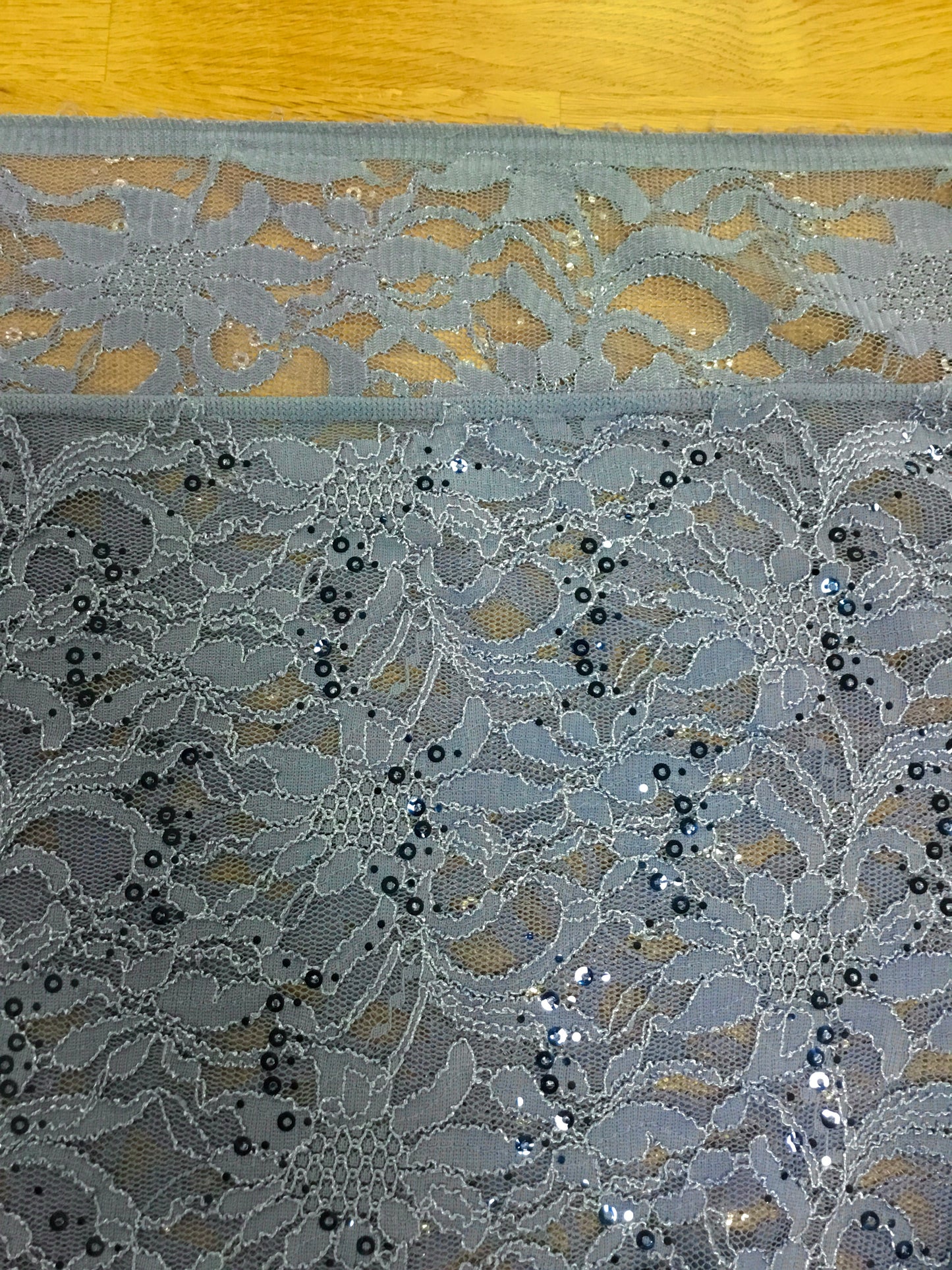 Blúnduefni Sequins 70009