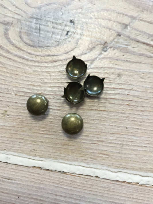 Studs 9mm