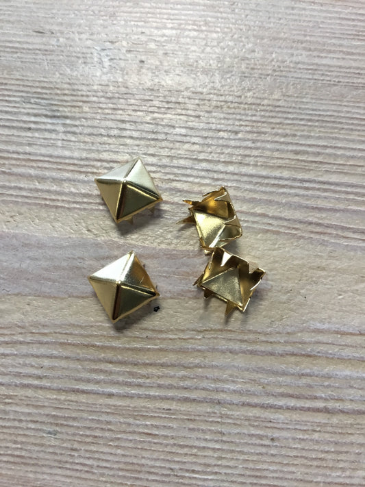 Studs 10mm