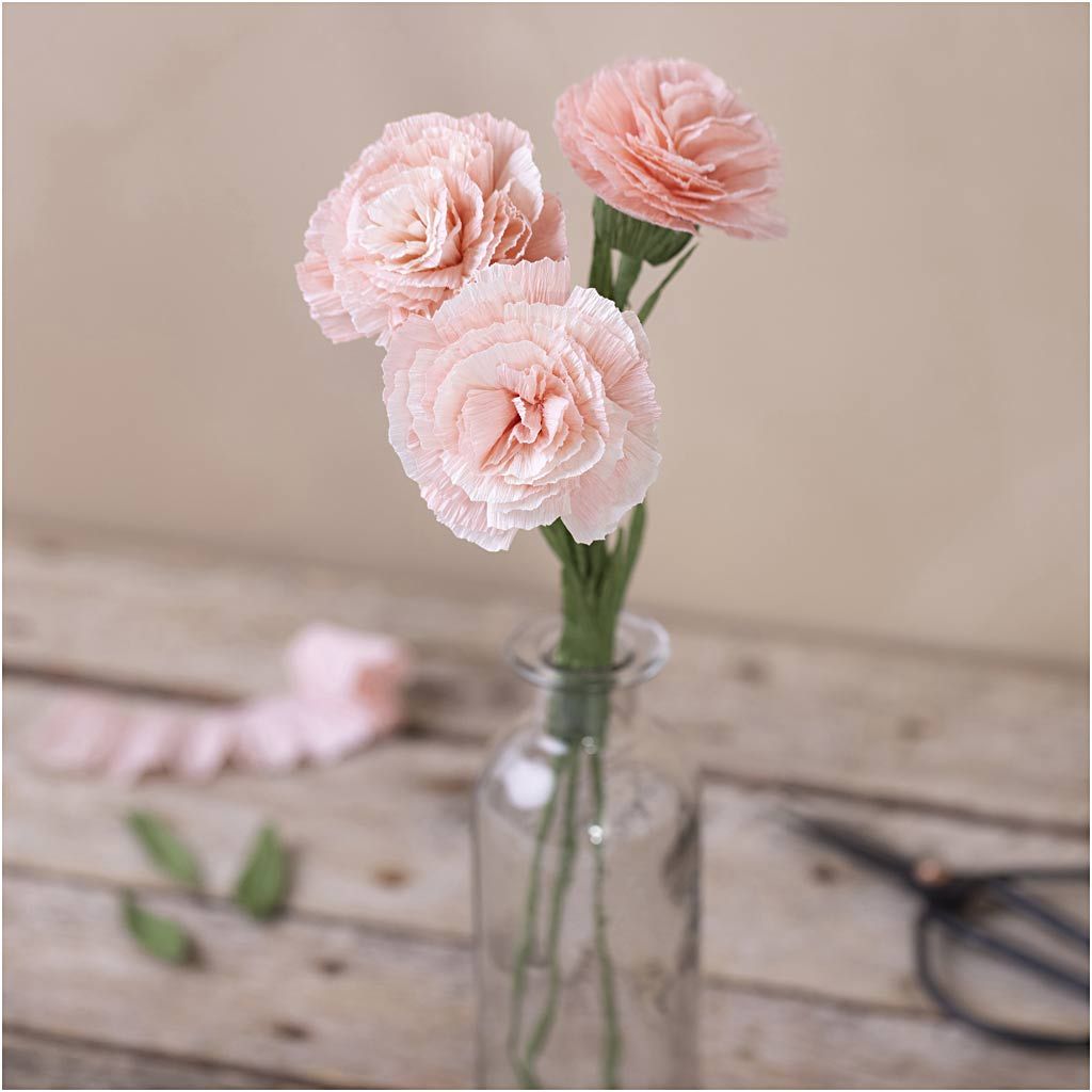 Crepe Paper Carnations Mini Kit