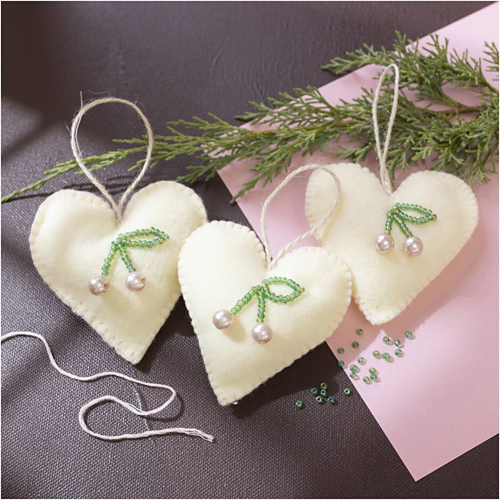 Mini Craft Kit - Heart ornaments