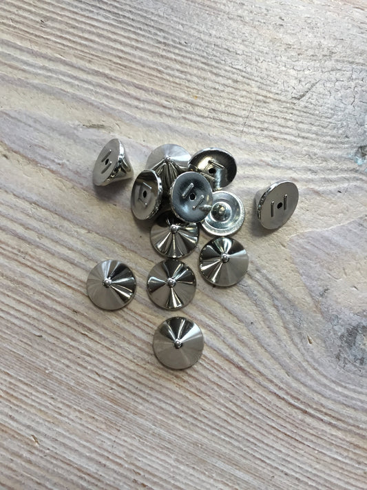 Studs 10x7mm