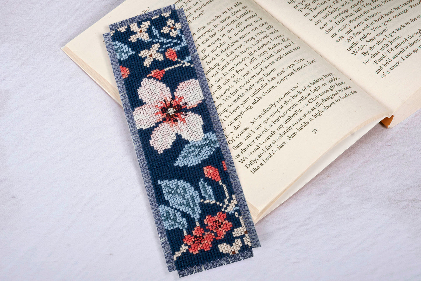 Útsaumur Bókamerki