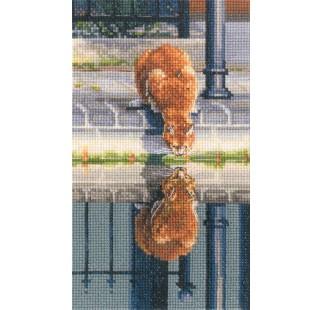 Útsaumur - Everything seems upside down