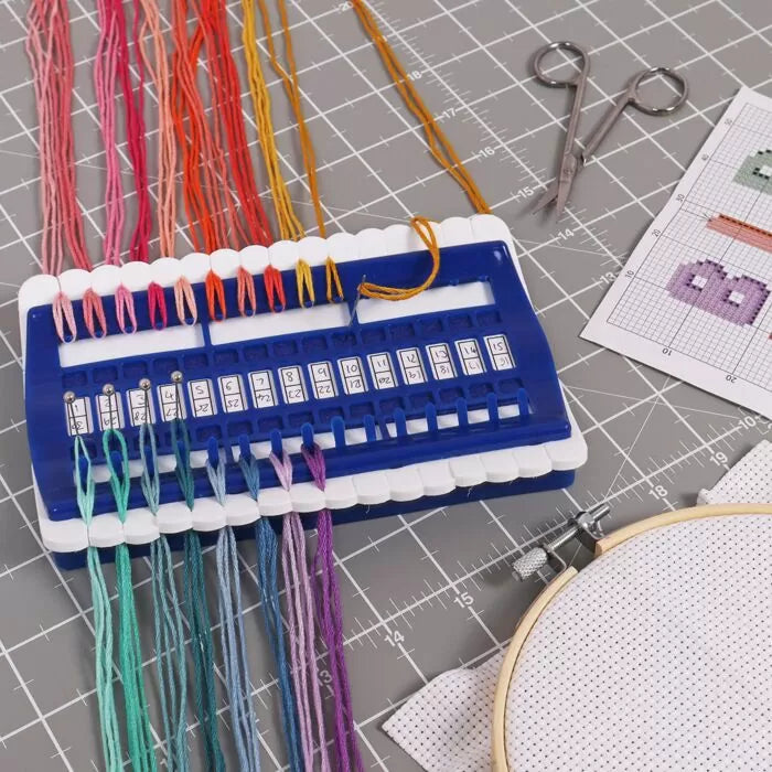 Embroidery Thread Organiser: 30 Slot