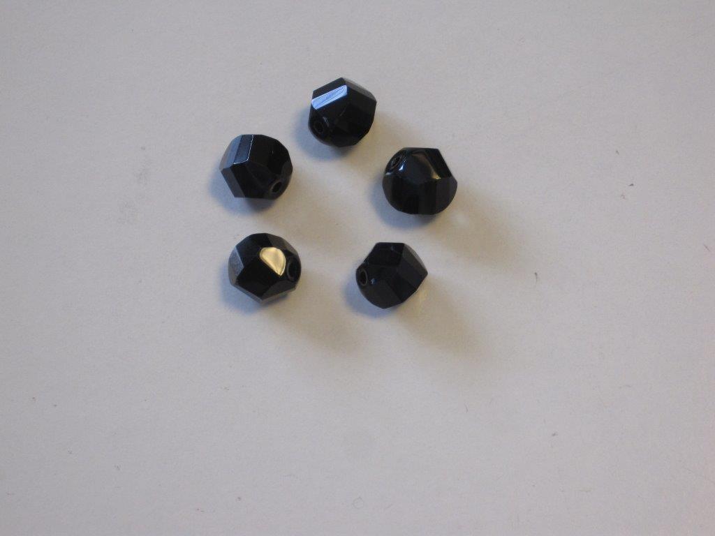 Top quality facetted glass beads 10mm